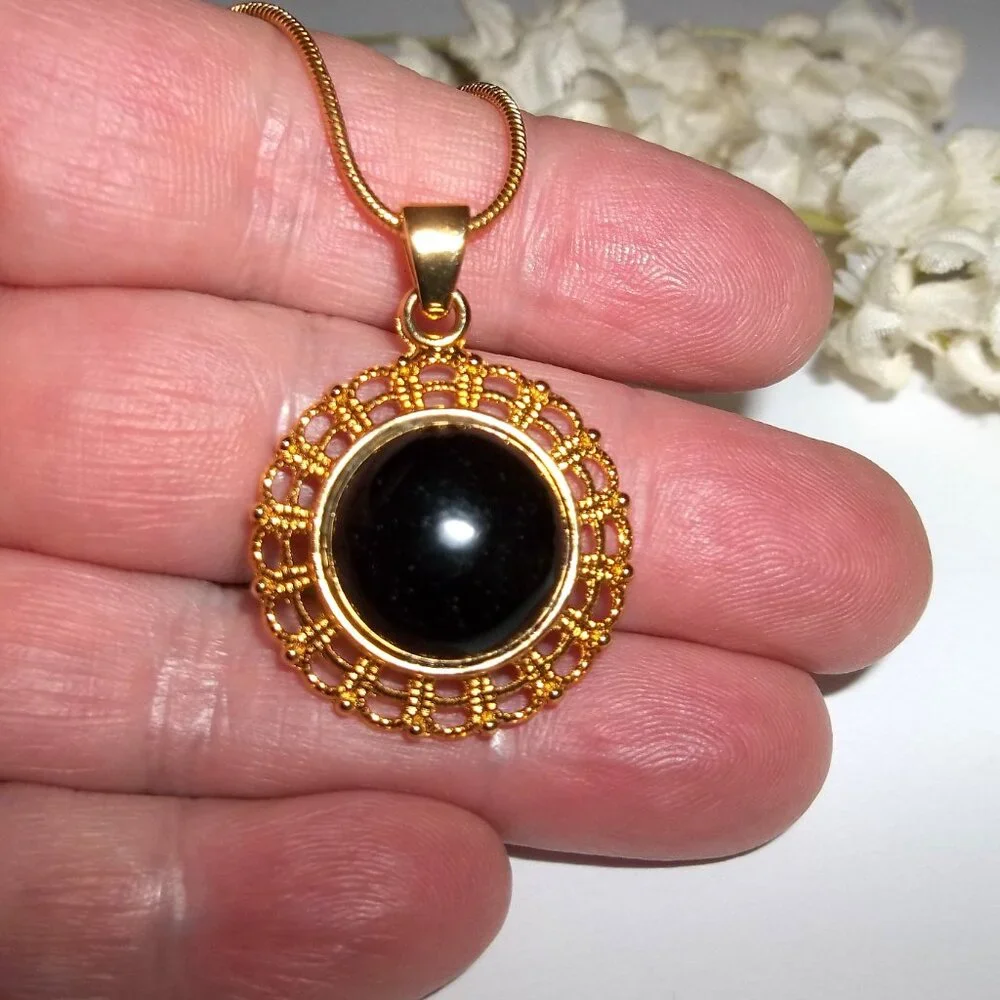 Pendant Charm Necklace Gold Black Faux Onyx Gemstone Circle Fashion Jewelry C978